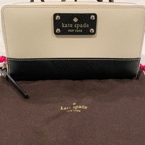 Kate spade long wallet